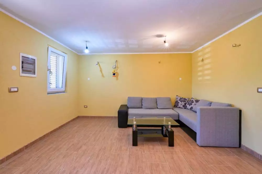 Hotels 160m² in Croatia, Malinska. Priced at 570000€ rent photo-9