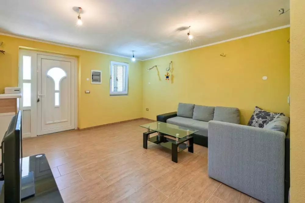 Hotels 160m² in Croatia, Malinska. Priced at 570000€ rent photo-10
