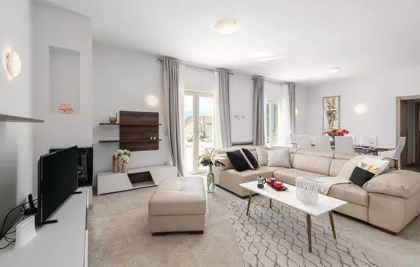 Villa 460m² in Croatia, Vodnjan. Priced at 2000000€ rent photo-5
