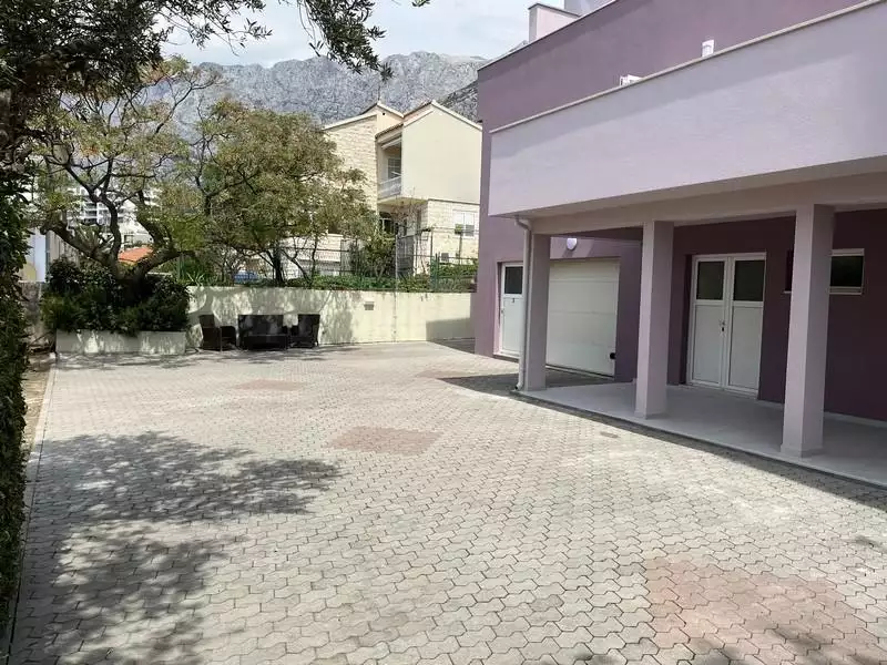 Hotels 420m² in Croatia, Makarska. Priced at 1280000€ rent photo-6