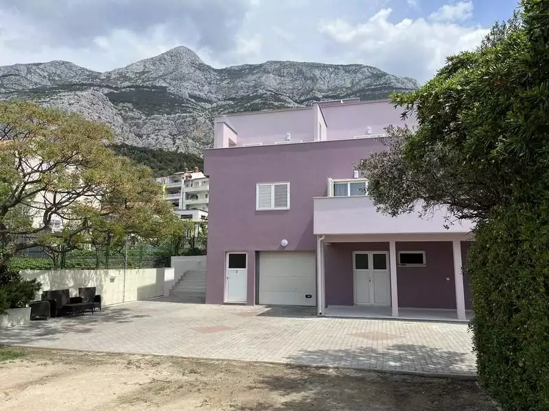 Hotels 420m² in Croatia, Makarska. Priced at 1280000€ rent photo-12