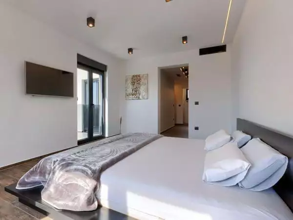 Villa 174m² in Croatia, Vodnjan. Priced at 750000€ rent photo-23