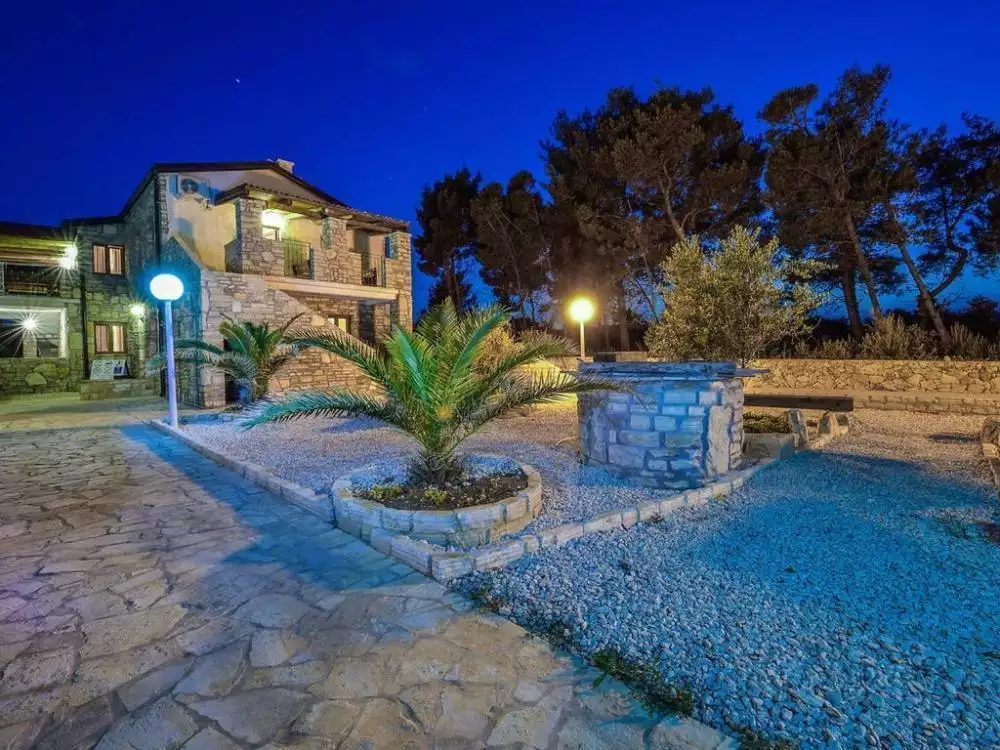 Hotels 500m² in Portugal, Tavira. Priced at 2300000€ rent photo-6