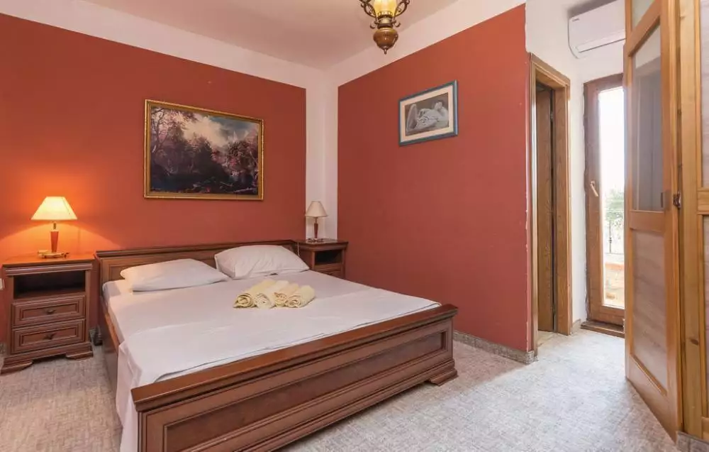 Hotels 500m² in Portugal, Tavira. Priced at 2300000€ rent photo-17