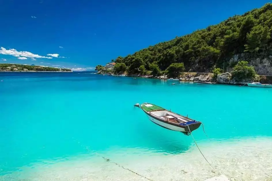Hotels 462m² in Croatia, Starigrad. Priced at 1940000€ rent photo-17