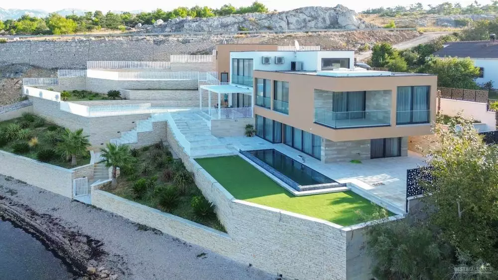 Villa 357m² in Croatia, Zadar. Priced at 2950000€ rent photo-9