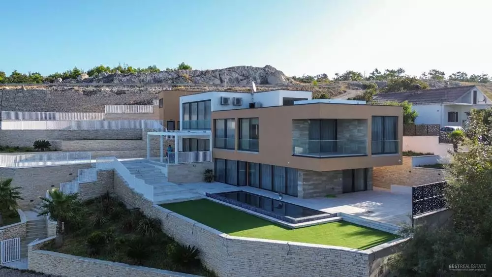 Villa 357m² in Croatia, Zadar. Priced at 2950000€ rent photo-11