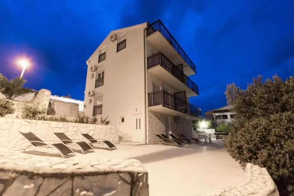 Hotels 327m² in Croatia, Ciovo. Priced at 1500000€ rent photo-8