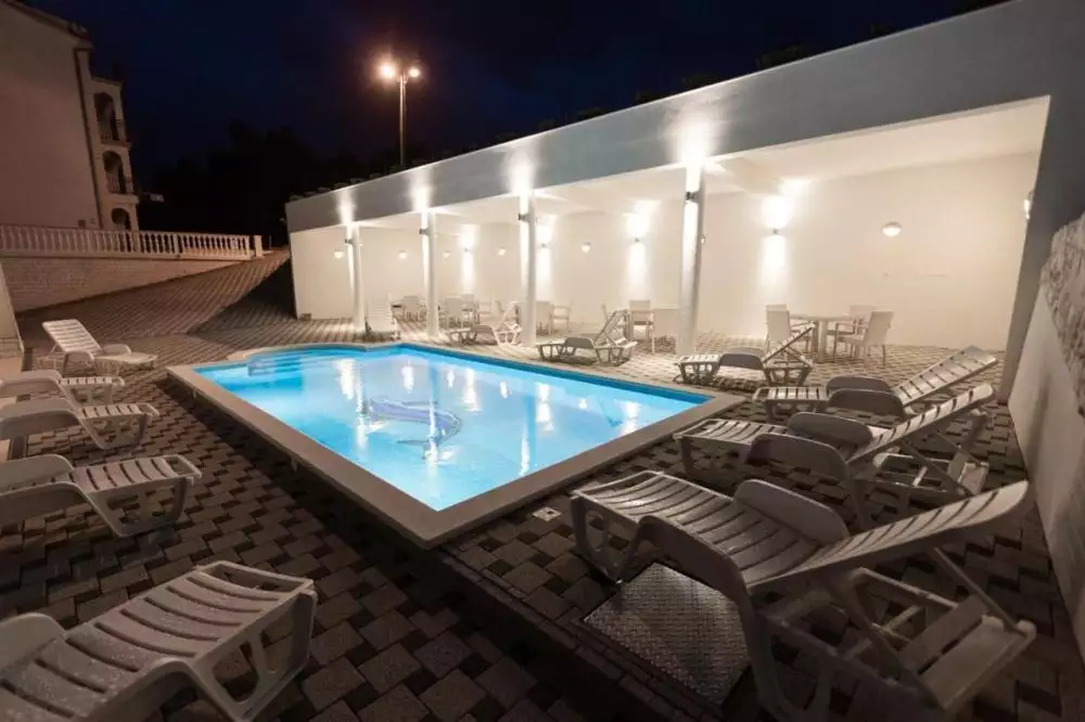 Hotels 327m² in Croatia, Ciovo. Priced at 1500000€ rent photo-9