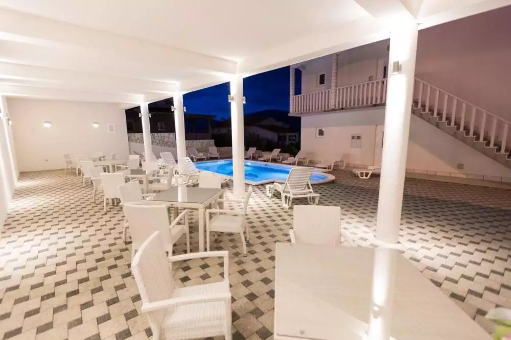 Hotels 327m² in Croatia, Ciovo. Priced at 1500000€ rent photo-11