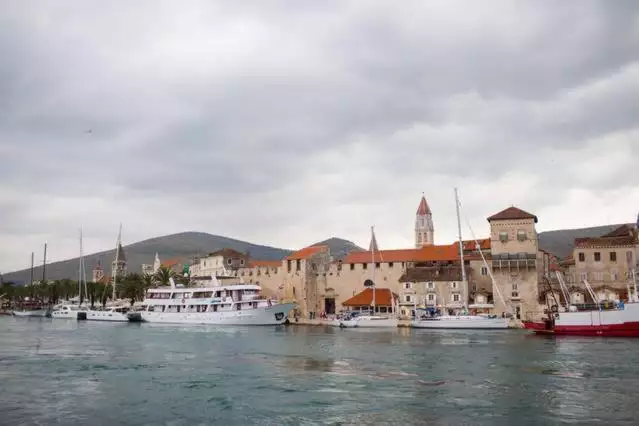Hotels 327m² in Croatia, Ciovo. Priced at 1500000€ rent photo-15
