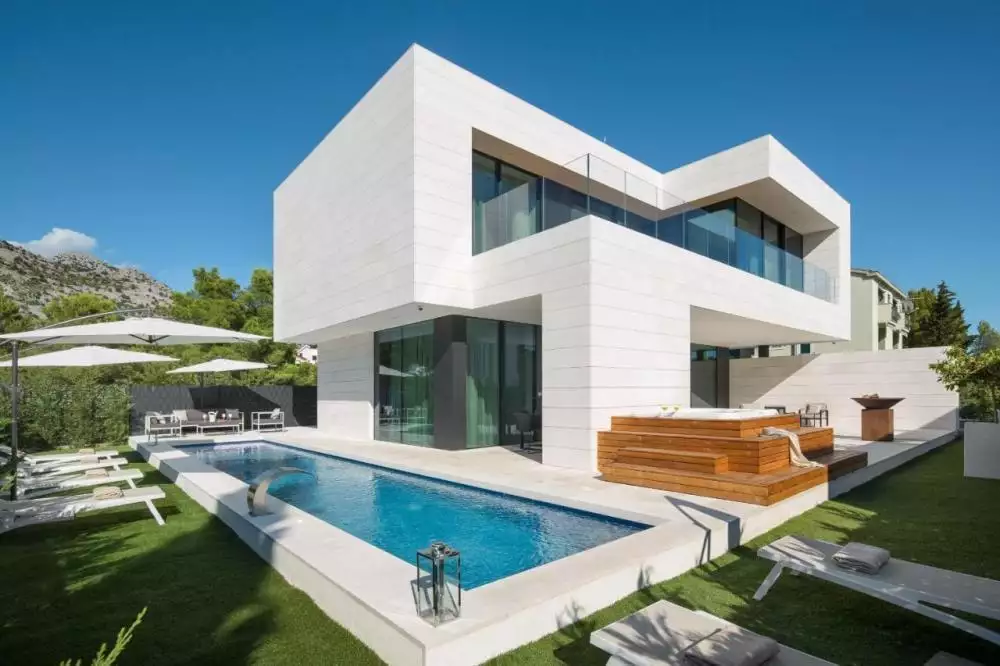 Villa 240m² in Croatia, Starigrad. Priced at 2850000€ rent photo-1