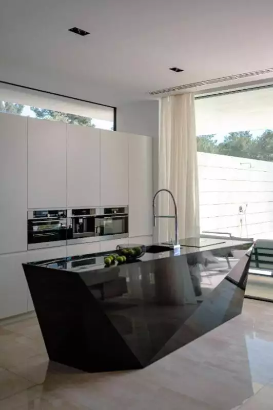 Villa 240m² in Croatia, Starigrad. Priced at 2850000€ rent photo-13