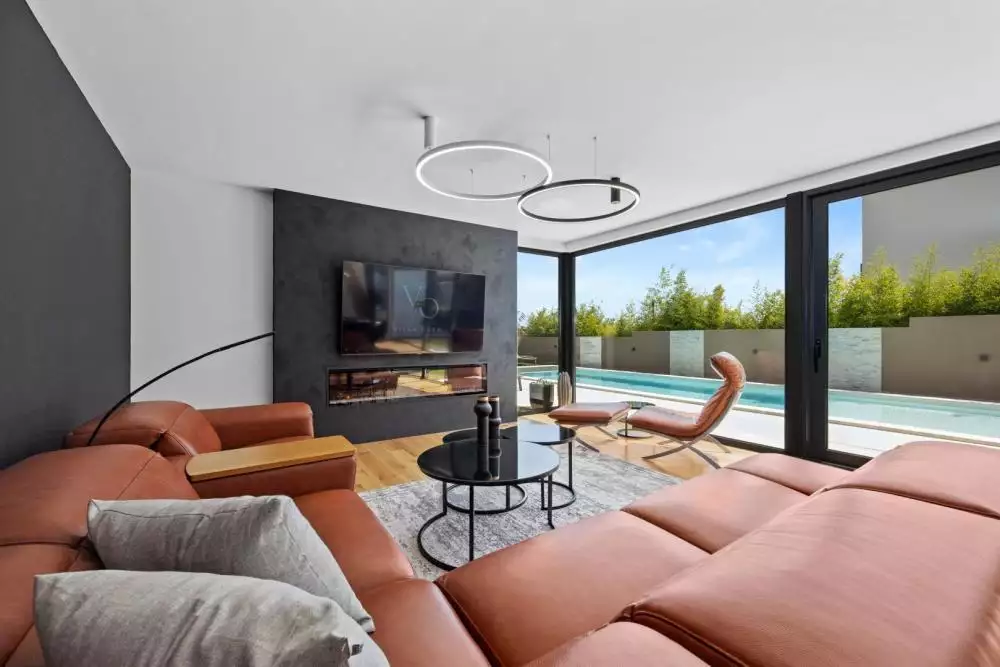 Villa 220m² in Croatia, Medulin. Priced at 1300000€ rent photo-3
