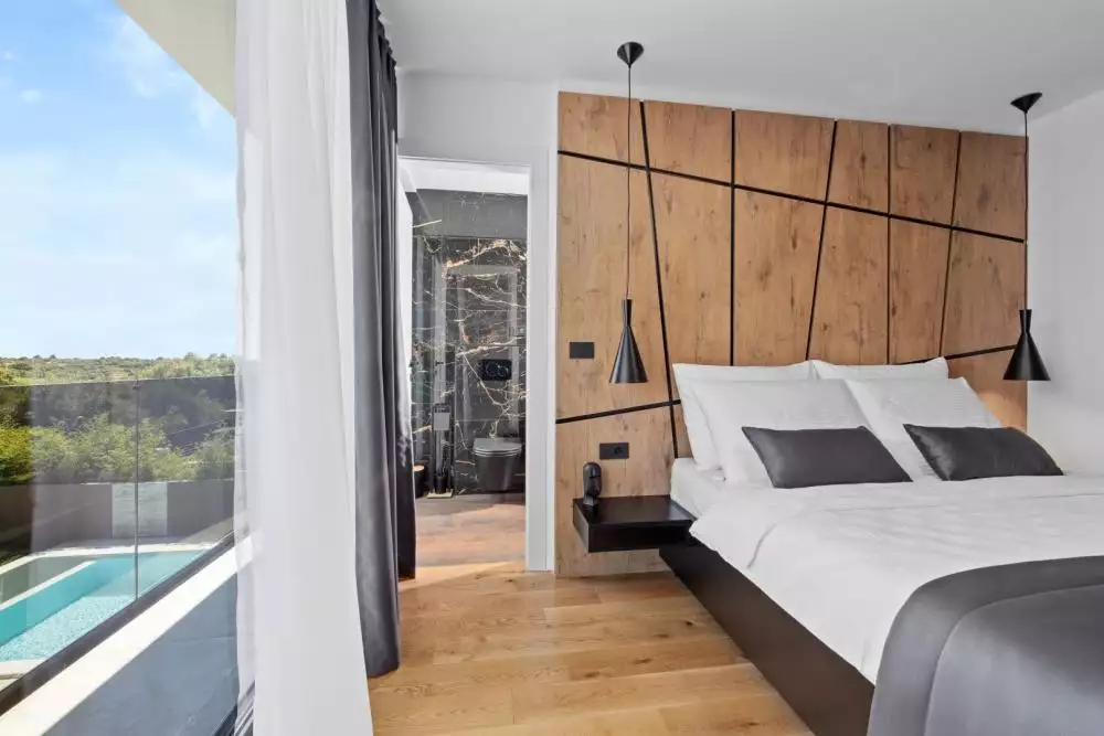 Villa 220m² in Croatia, Medulin. Priced at 1300000€ rent photo-11
