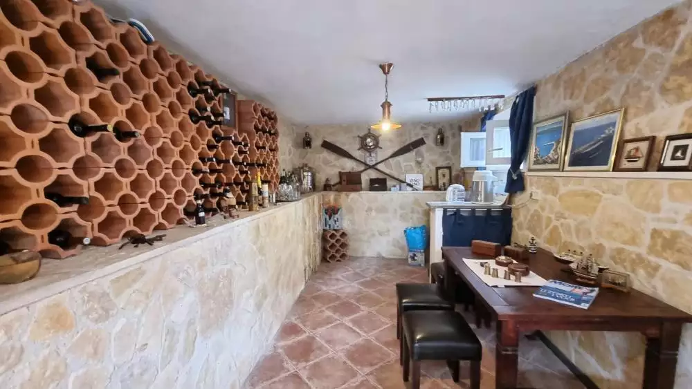 Villa 161m² in Croatia, Jelsa. Priced at 720000€ rent photo-23