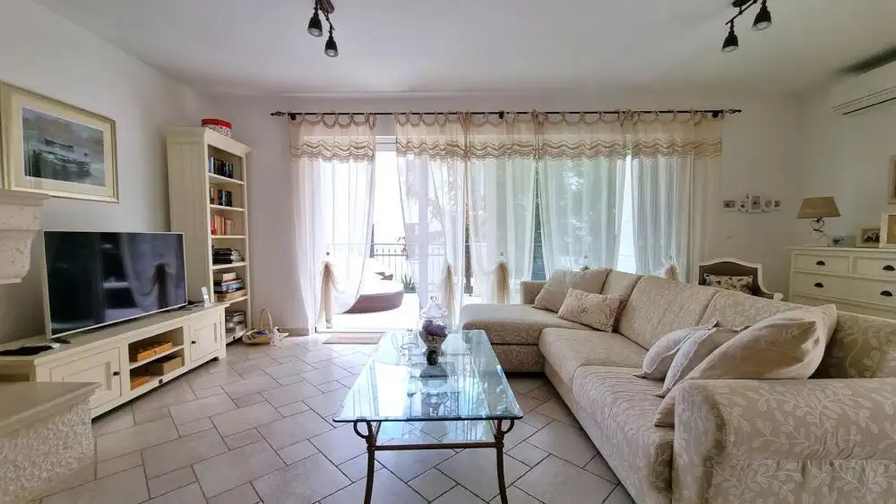 Villa 161m² in Croatia, Jelsa. Priced at 650000€ rent photo-24