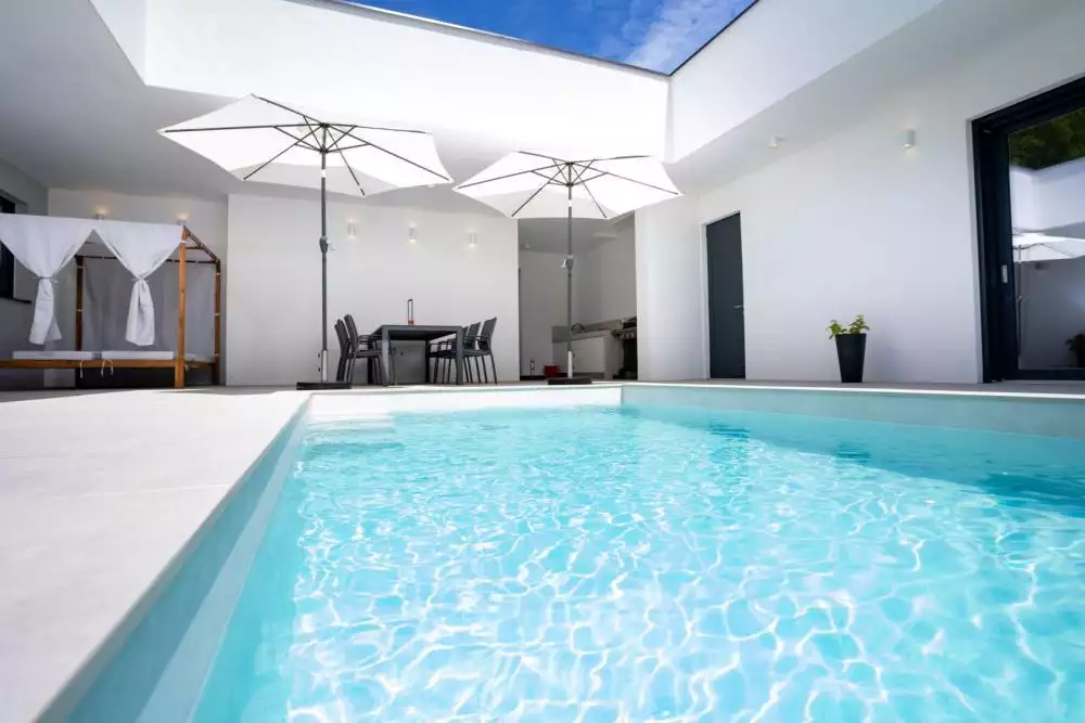 Villa 350m² in Turkey, Trabzon. Priced at 2000000€ rent photo-3