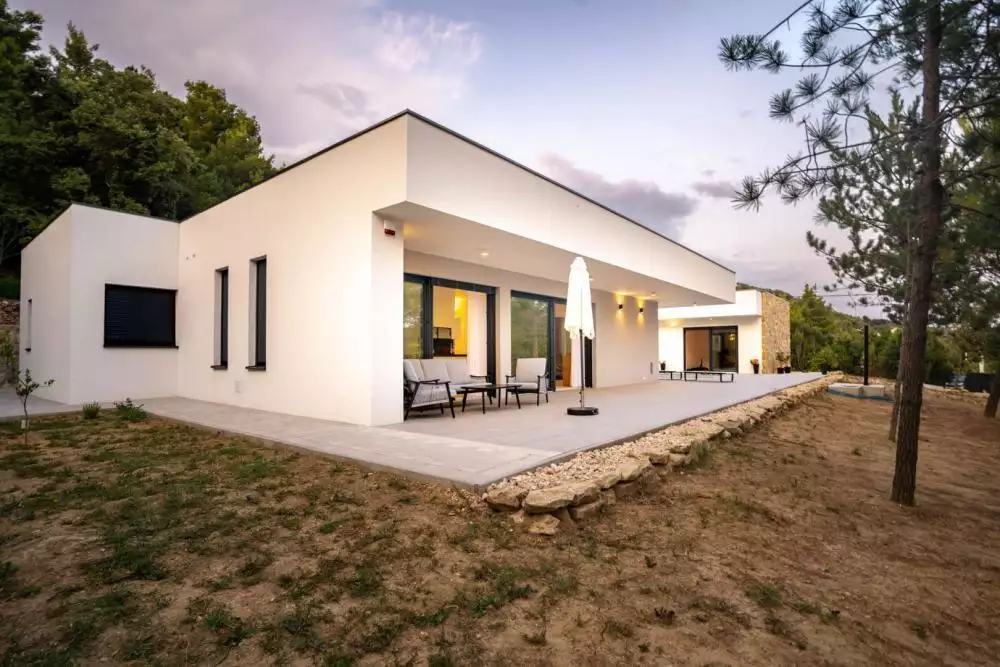 Villa 350m² in Turkey, Trabzon. Priced at 2000000€ rent photo-7