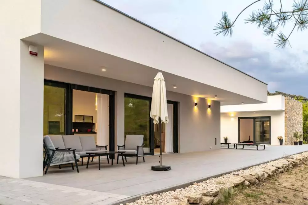 Villa 350m² in Turkey, Trabzon. Priced at 2000000€ rent photo-8