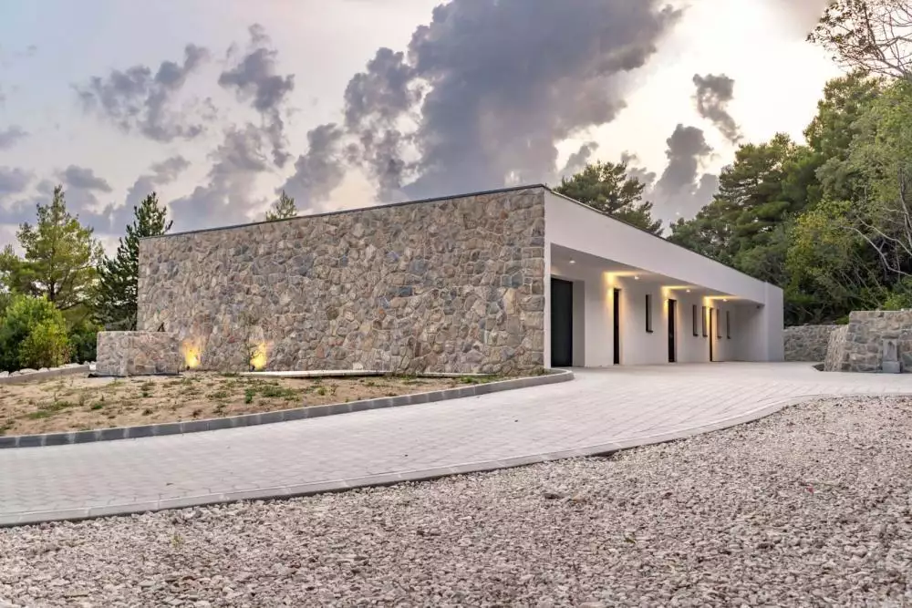 Villa 350m² in Turkey, Trabzon. Priced at 2000000€ rent photo-10