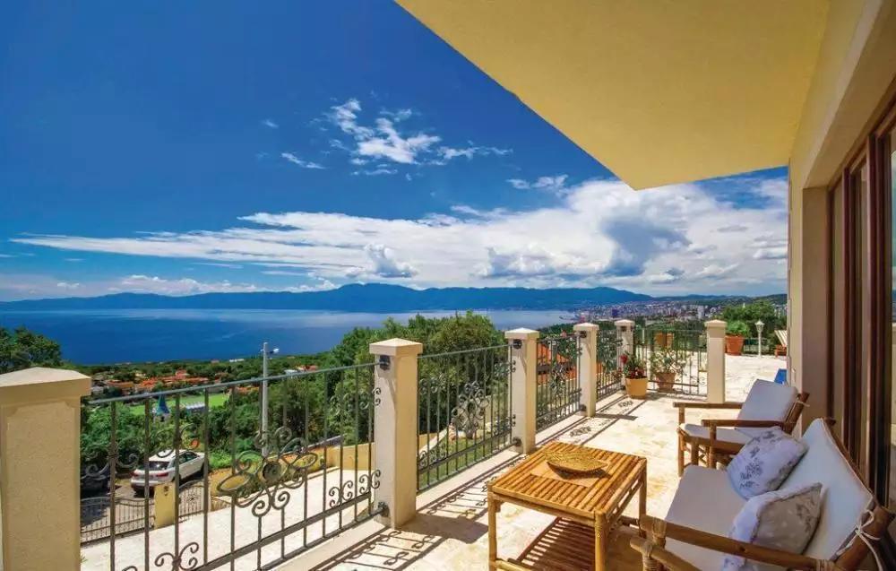 Villa 250m² in Croatia, Kostrena. Priced at 1350000€ rent photo-3