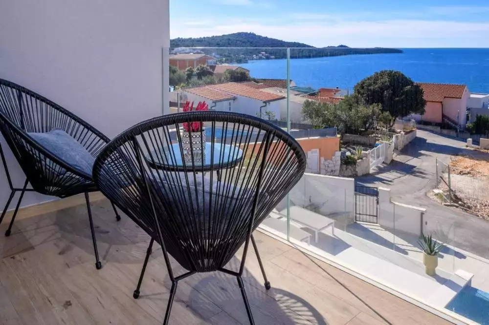 Villa 270m² in Croatia, Rogoznica. Priced at 1550000€ rent photo-4