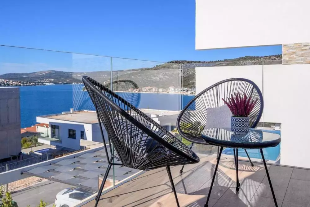 Villa 270m² in Croatia, Rogoznica. Priced at 1550000€ rent photo-7