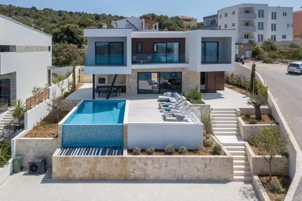 Villa 270m² in Croatia, Rogoznica. Priced at 1550000€ rent photo-8