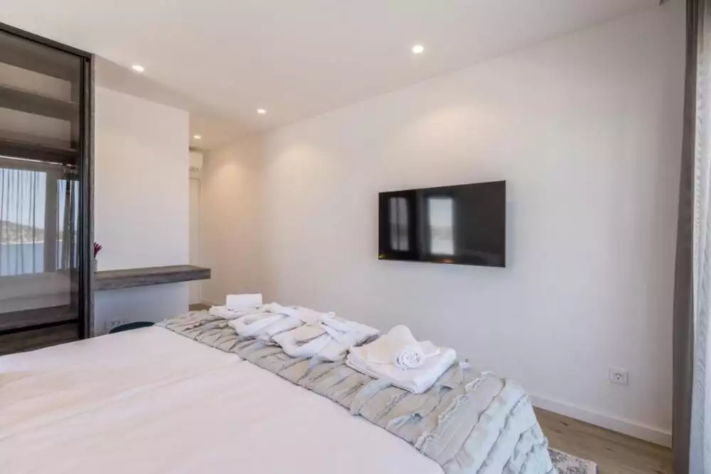 Villa 270m² in Croatia, Rogoznica. Priced at 1550000€ rent photo-14