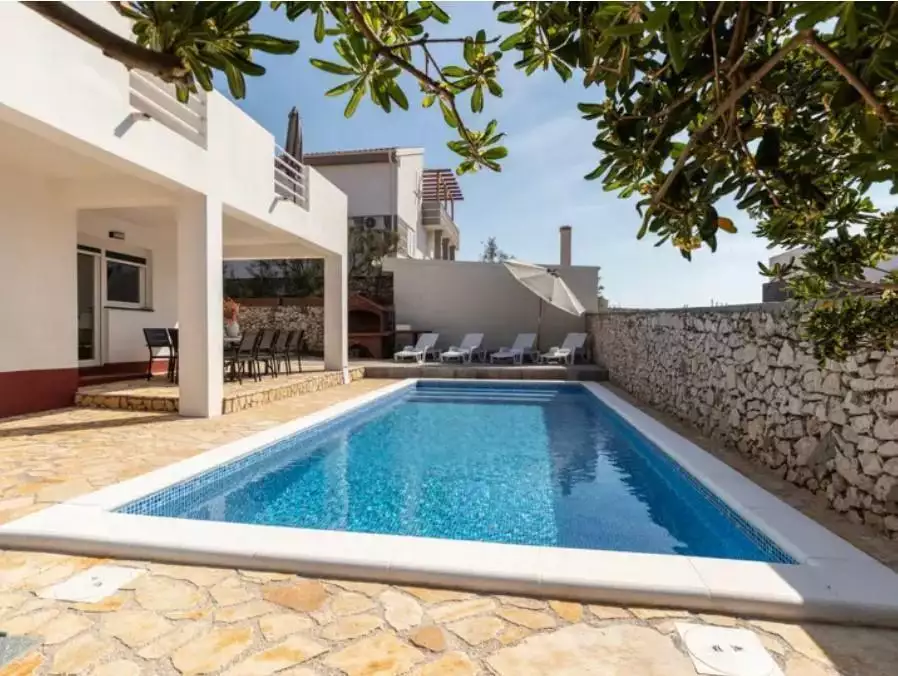 Villa 180m² in Croatia, Nin. Priced at 690000€ rent photo-1