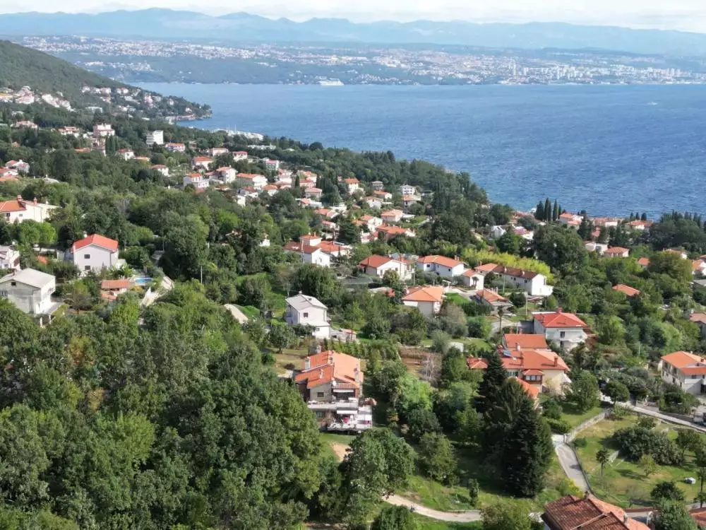 Hotels 700m² in Croatia, Lovran. Priced at 3700000€ rent photo-5