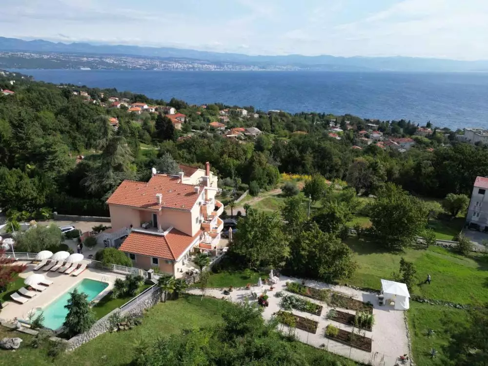 Hotels 700m² in Croatia, Lovran. Priced at 3700000€ rent photo-15