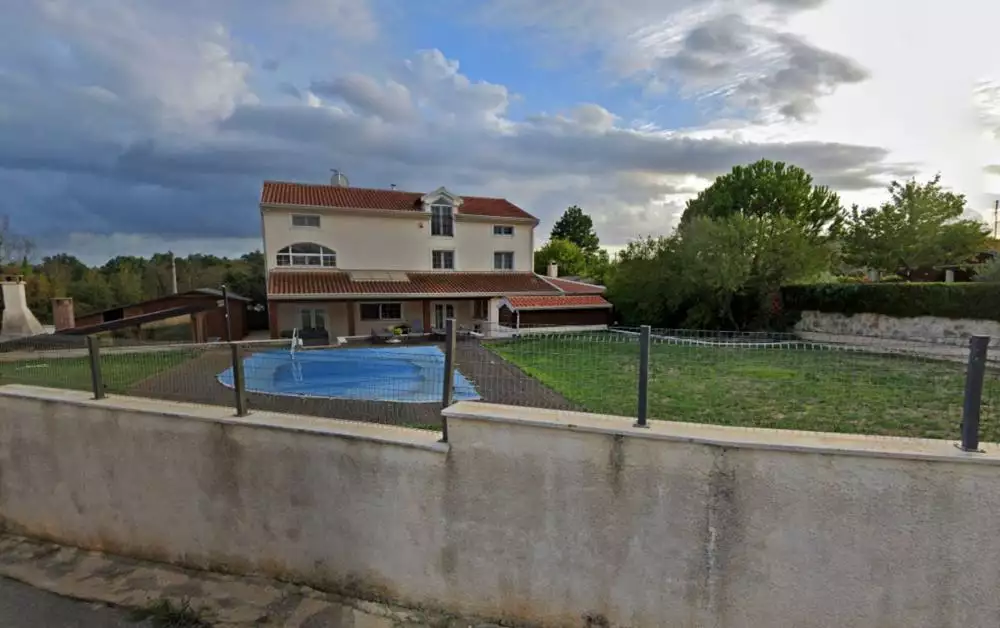 Villa 450m² in Croatia, Rovinj. Priced at 695000€ rent photo-3
