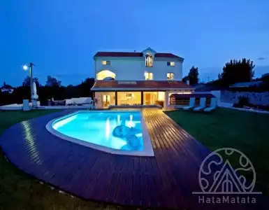 Buy in Croatia for 695000€