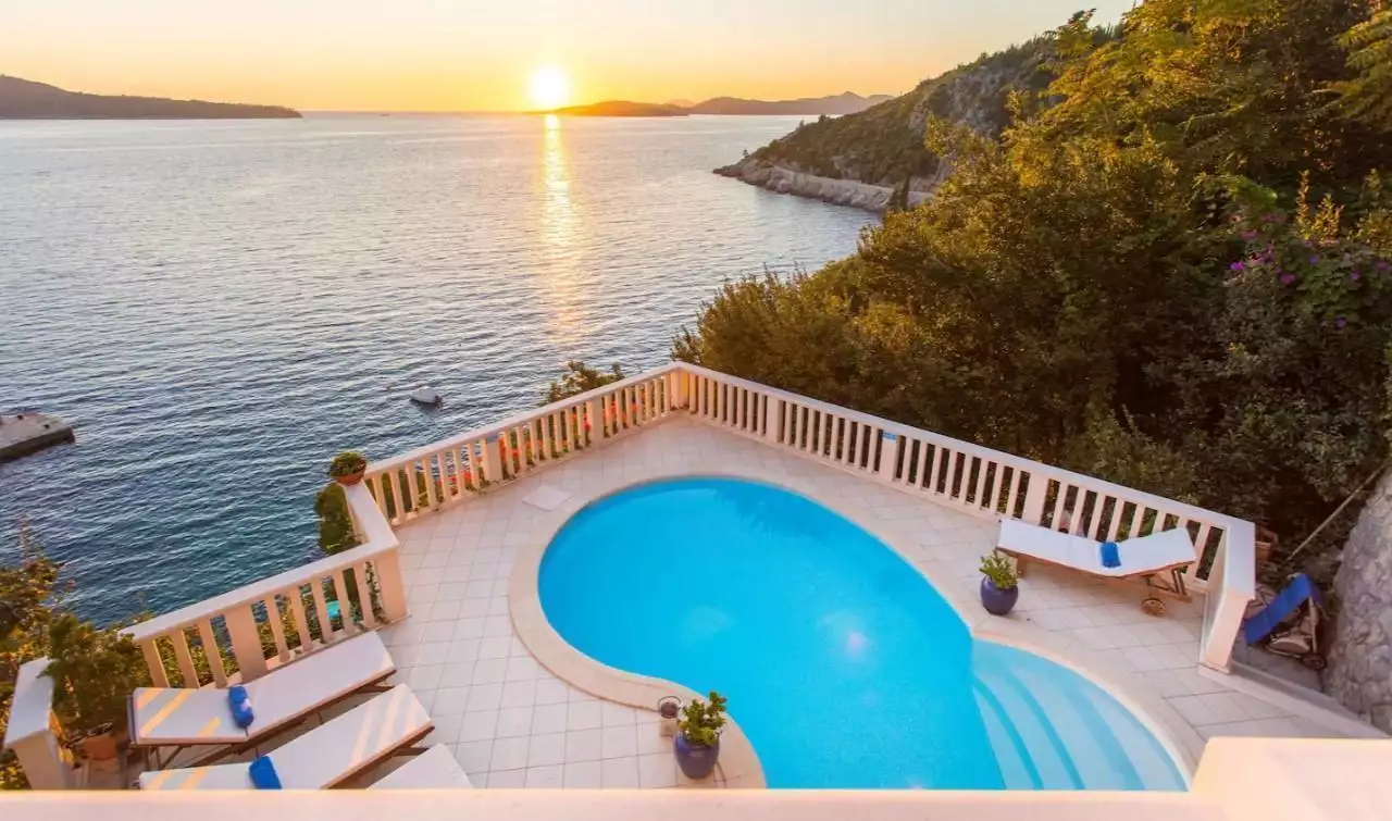Villa 250m² in Croatia, Dubrovnik. Priced at 4000000€ rent photo-2