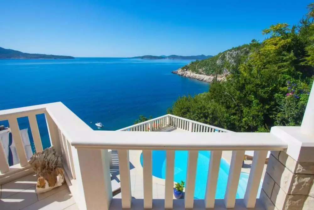 Villa 250m² in Croatia, Dubrovnik. Priced at 4000000€ rent photo-4