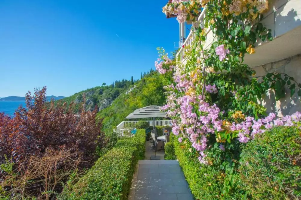 Villa 250m² in Croatia, Dubrovnik. Priced at 4000000€ rent photo-20