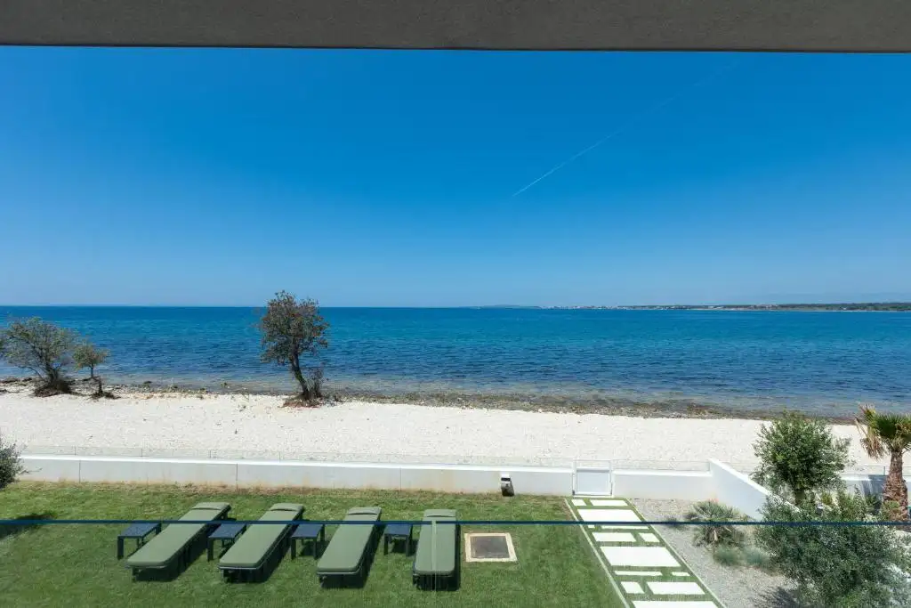 Villa 313m² in Croatia, Zadar. Priced at 2250000€ rent photo-3