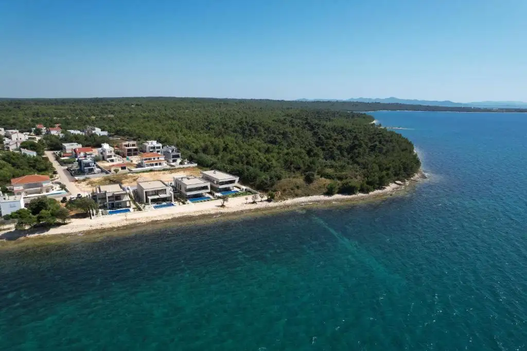 Villa 313m² in Croatia, Zadar. Priced at 2250000€ rent photo-6