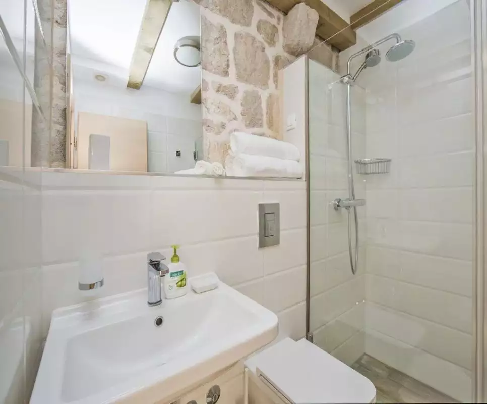 Villa 297m² in Croatia, Sipan. Priced at 900000€ rent photo-20