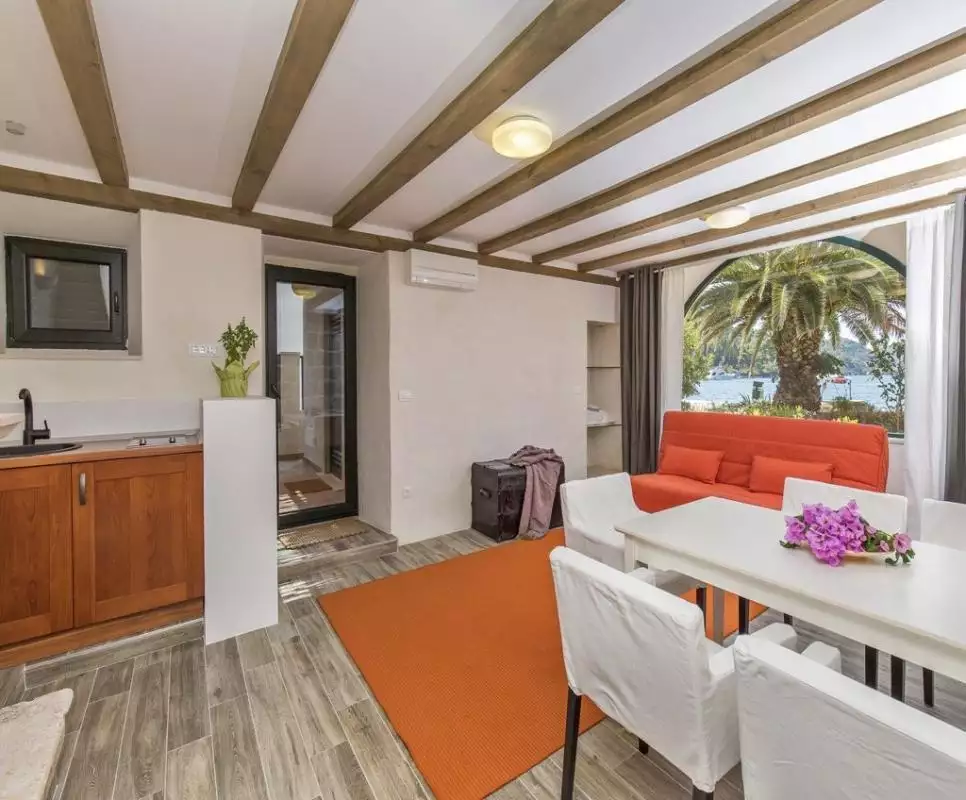 Villa 297m² in Croatia, Sipan. Priced at 900000€ rent photo-25