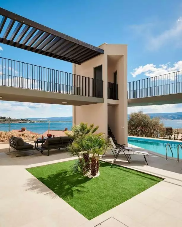 Villa 250m² in Croatia, Omis. Priced at 1700000€ rent photo-3