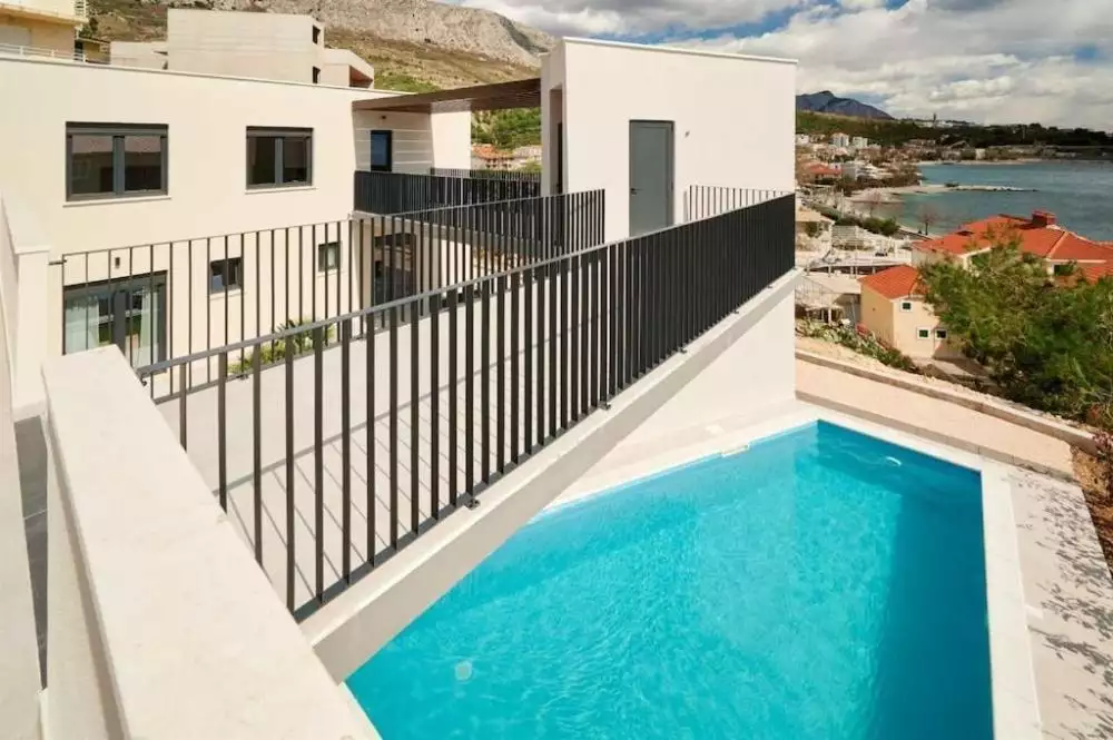 Villa 250m² in Croatia, Omis. Priced at 1700000€ rent photo-9
