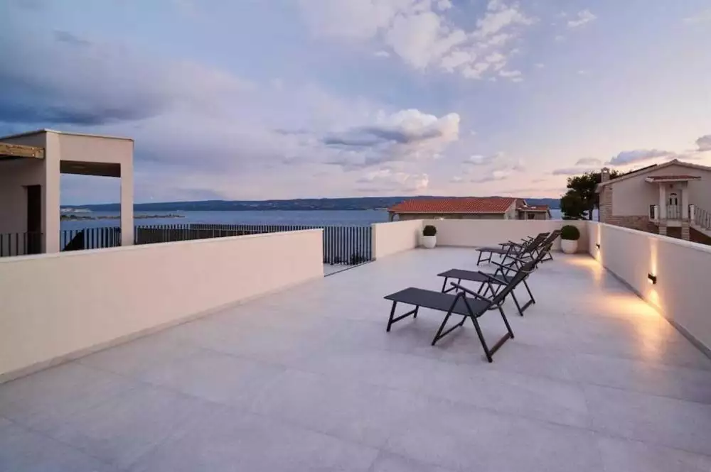 Villa 250m² in Croatia, Omis. Priced at 1700000€ rent photo-10