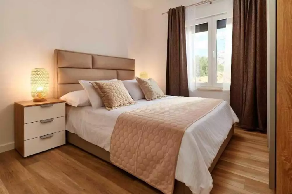 Villa 250m² in Croatia, Omis. Priced at 1700000€ rent photo-22