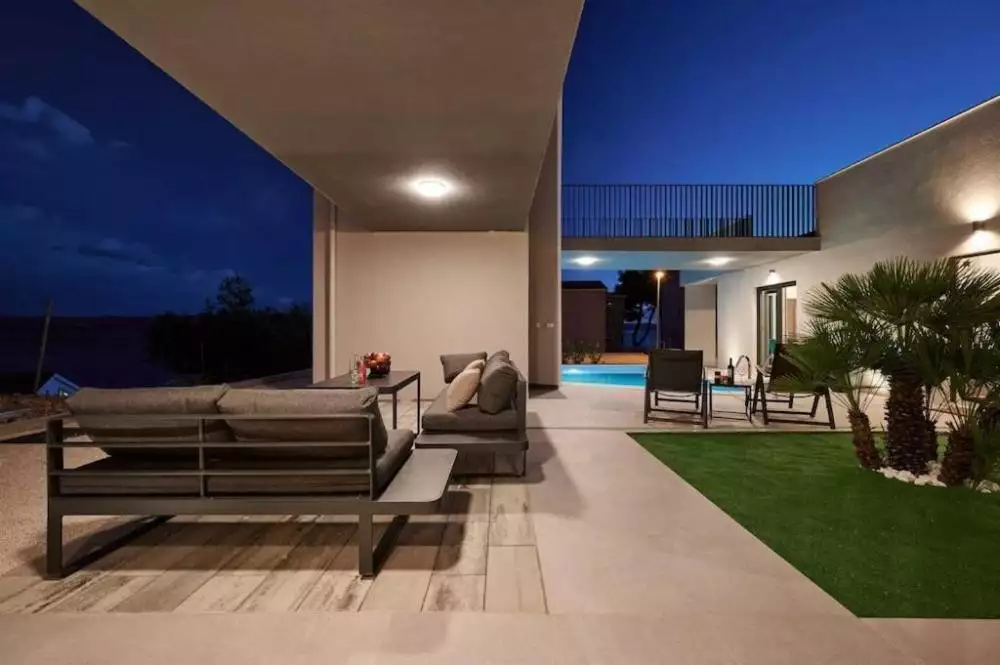 Villa 250m² in Croatia, Omis. Priced at 1700000€ rent photo-25
