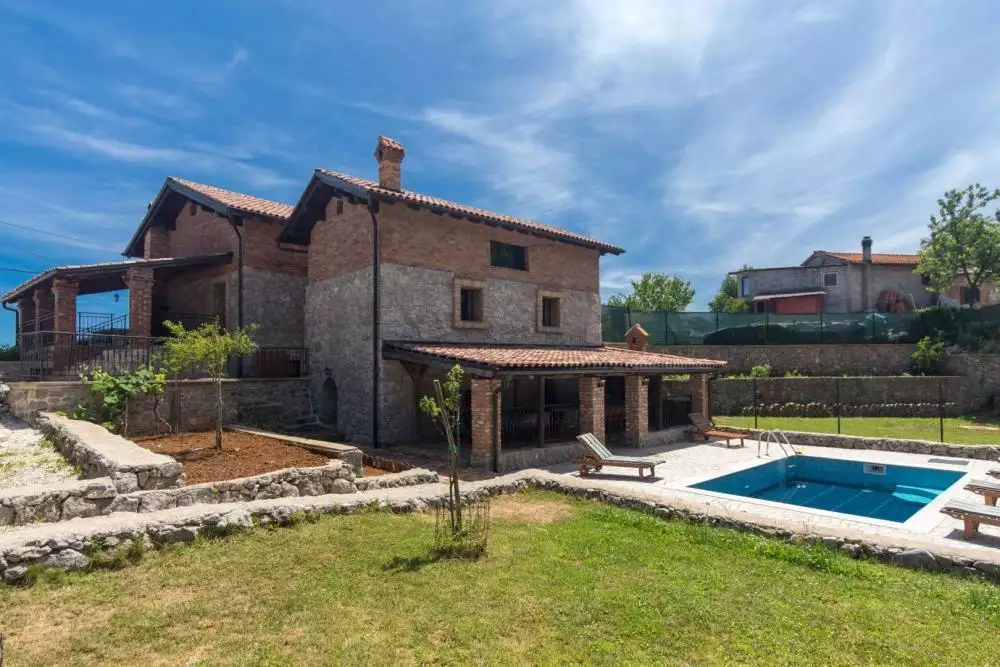 Villa 564m² in Croatia, Veprinac. Priced at 1250000€ rent photo-2