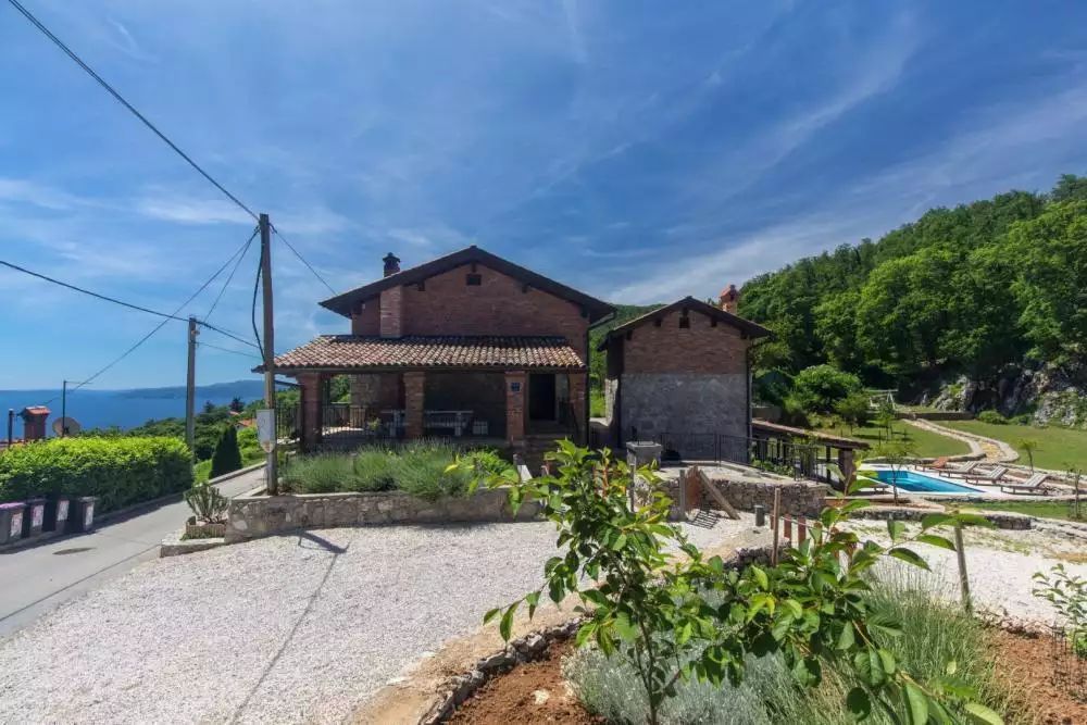 Villa 564m² in Croatia, Veprinac. Priced at 1250000€ rent photo-4