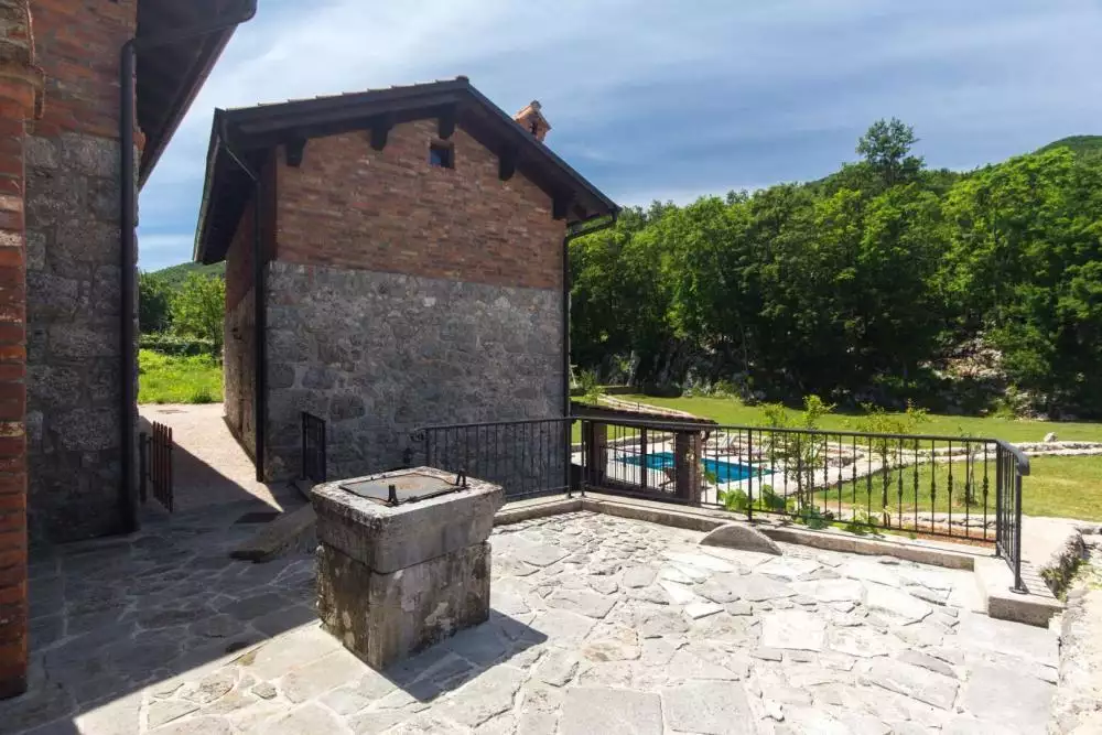 Villa 564m² in Croatia, Veprinac. Priced at 1250000€ rent photo-8